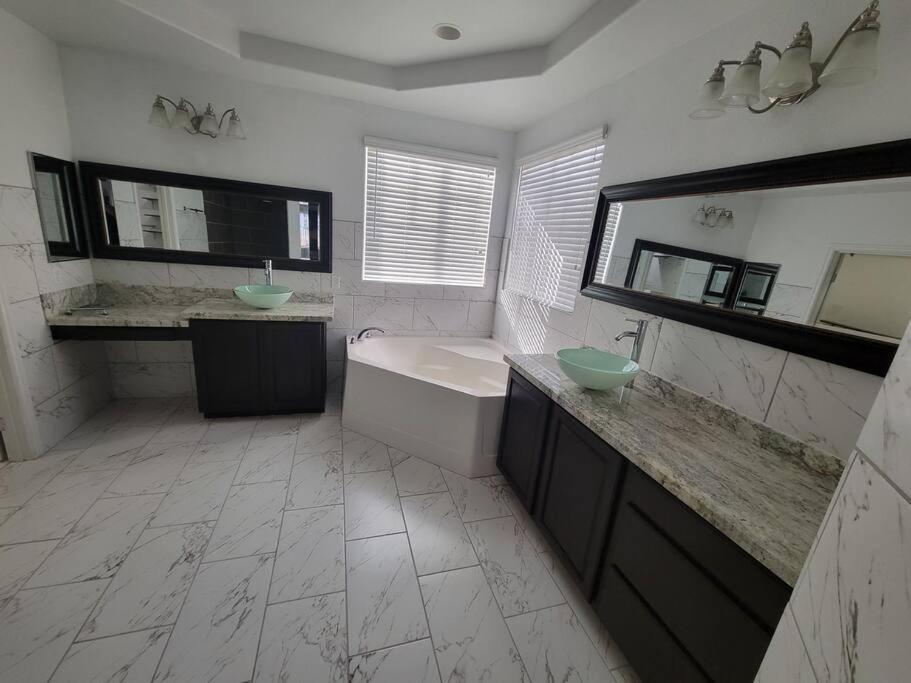 5 Bed- Strip 8Mil, Dwntown 4.5Mi Villa Las Vegas Exterior photo